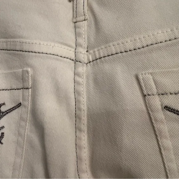 White‎ Daniel Jeans with Silver Stitched detail on front and back Size 13/14 - Picture 5 of 13